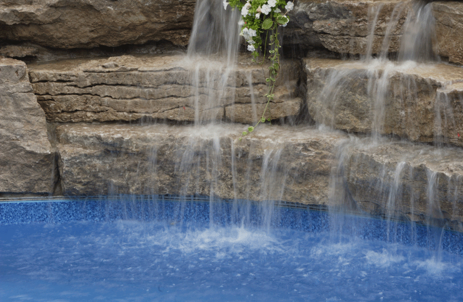 pool-with-water-feature